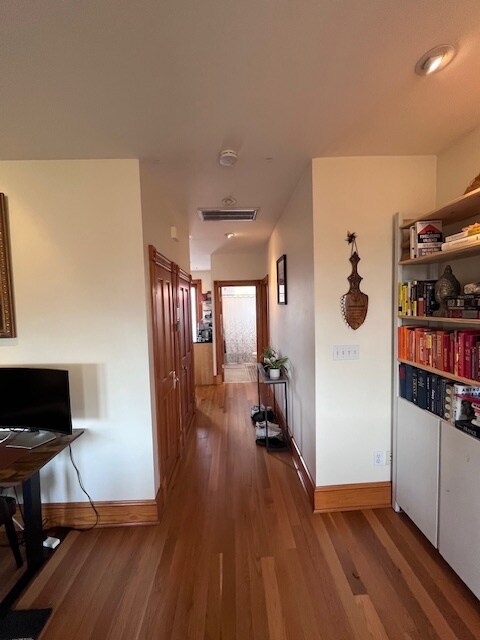 Foto del edificio - 301 T St NW