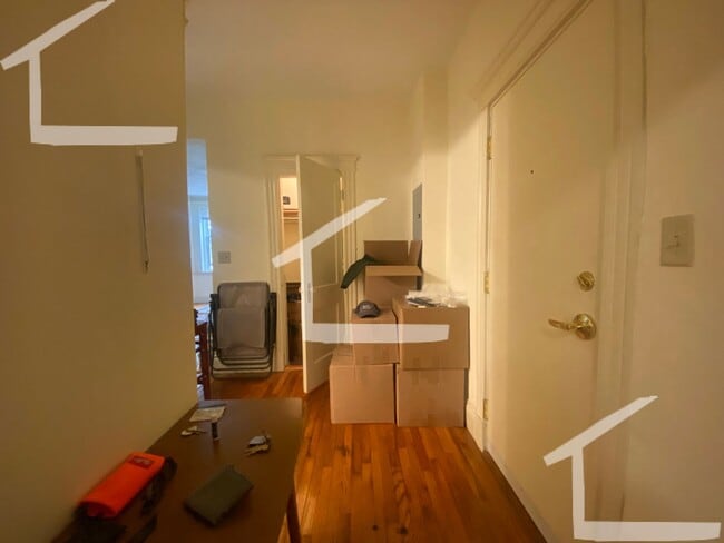 Foto del edificio - No Brokers Fee, No Security Deposit, centr...