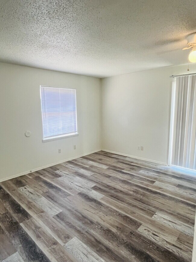Foto del edificio - 2 Bedroom Townhome