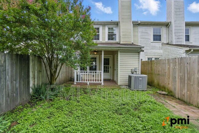 Building Photo - 4578 Marlwood Way