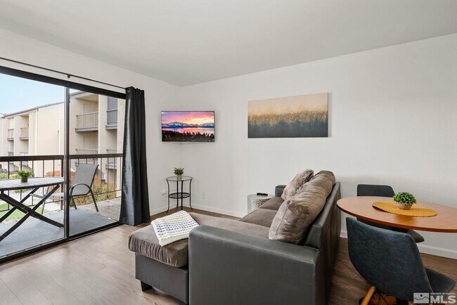 Foto del edificio - 2450 Lymbery St