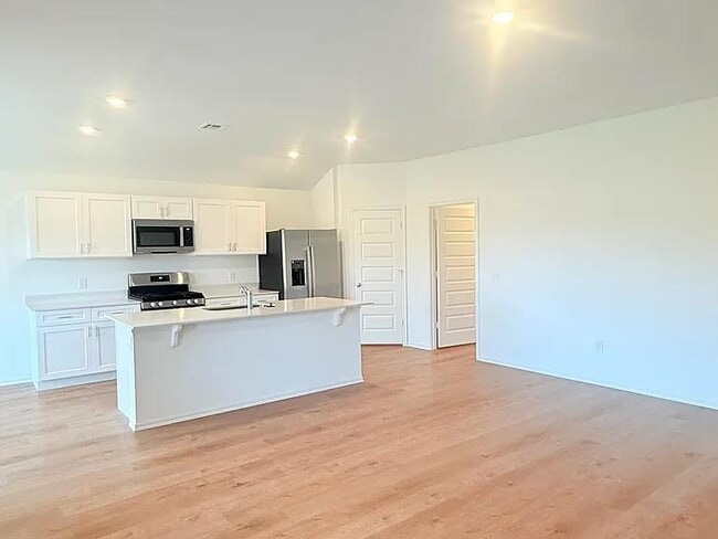 Foto del edificio - 16217 Lovers Ln