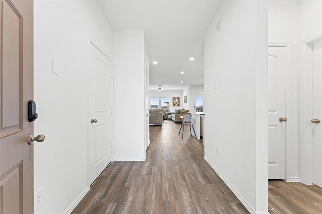 Foto del edificio - 3033 Emerald Ocean Dr