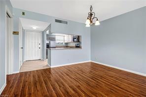 Foto del edificio - 9 High Point Cir S