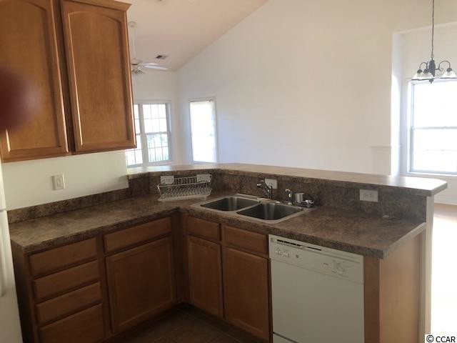 Foto del edificio - 5864 Longwood Dr