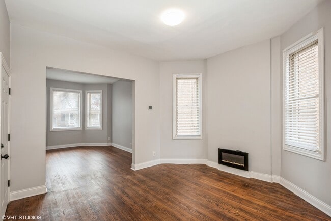 Dining room & living room - 6320 N Paulina St