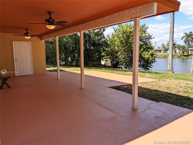 Foto del edificio - 4201 SW 32nd St