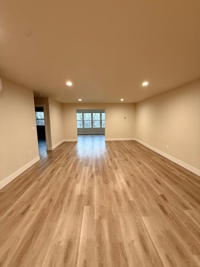 Foto del edificio - 6535 Anderton Ave