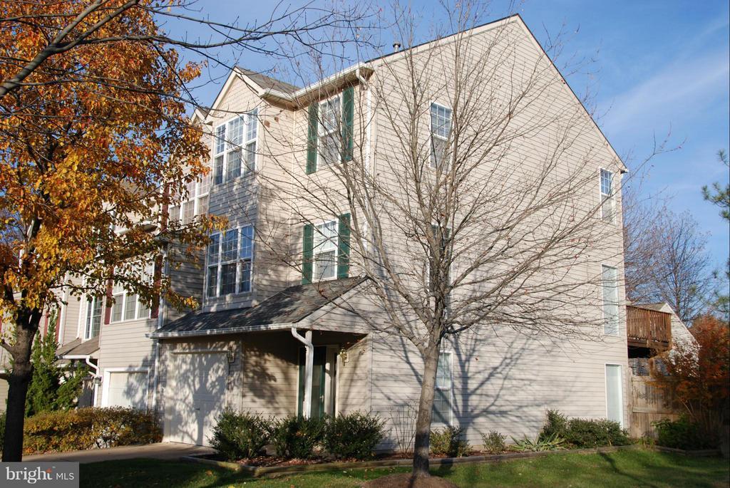 Primary Photo - 13500 Darter Ct