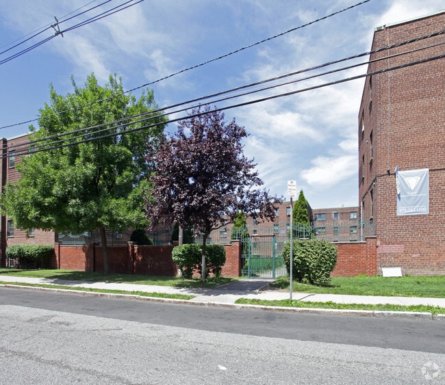 343-381 Schley St - 343 Schley St
