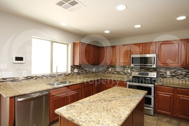 Foto del edificio - 43993 W Lindgren Dr