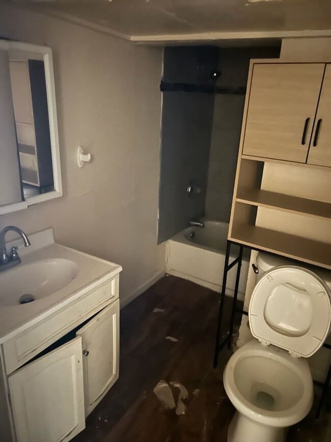 Building Photo - 2478 S 5th Pl