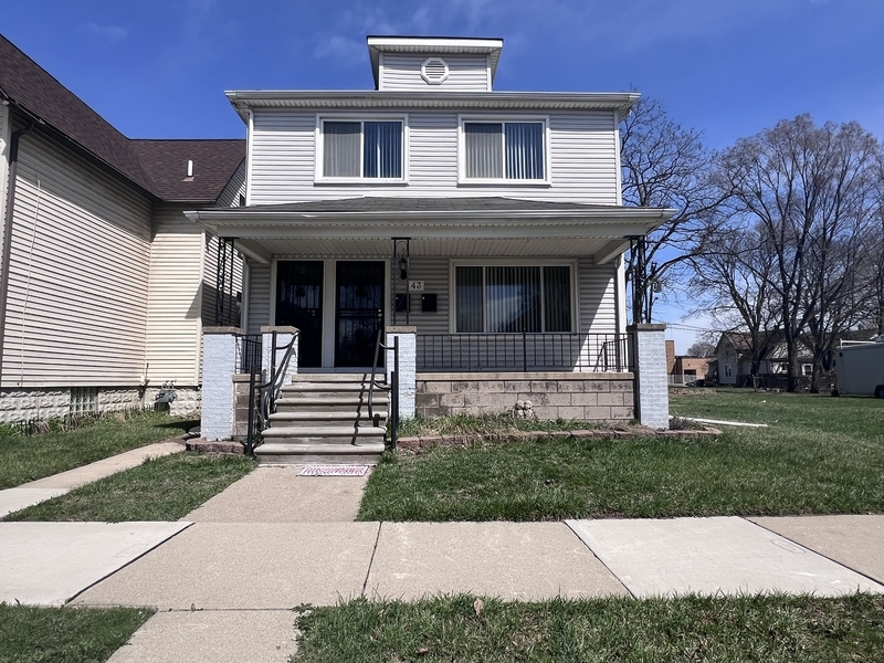 Primary Photo - 43 E Henry St