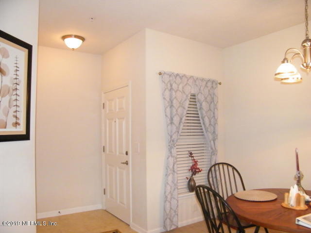 Building Photo - 6925 Ortega Woods Dr