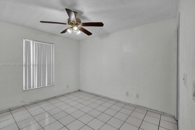Foto del edificio - 768 SW 9th St