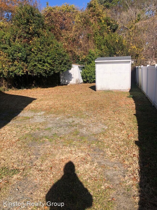 Building Photo - 2 br, 2 bath House - 407 W. Vernon Avenue