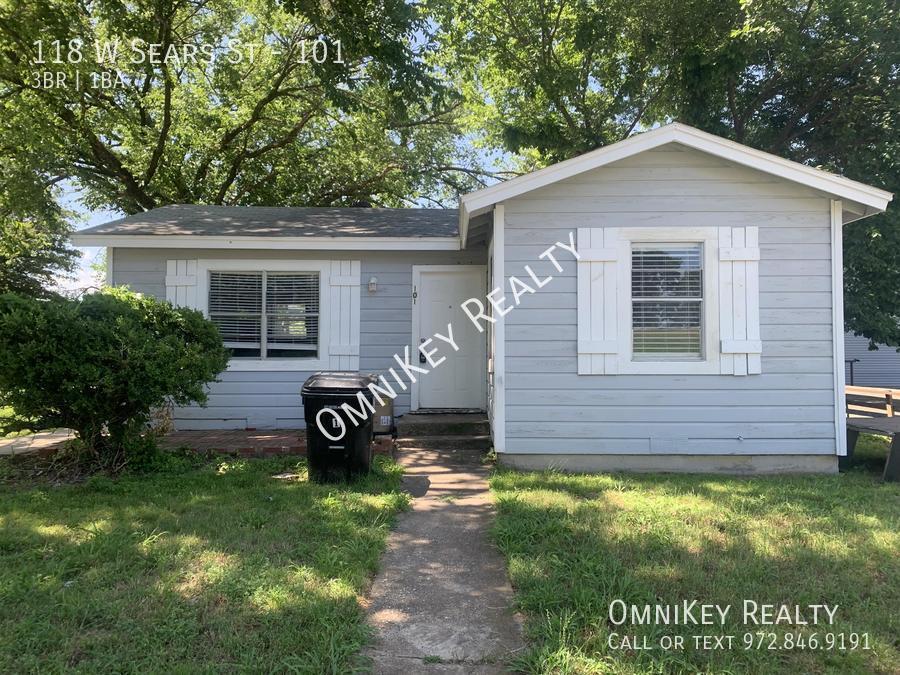 118 W Sears St Unit 101, Denison, TX 75021 Room for Rent in Denison, TX