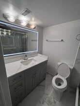 Building Photo - 39 Sugarcane Av