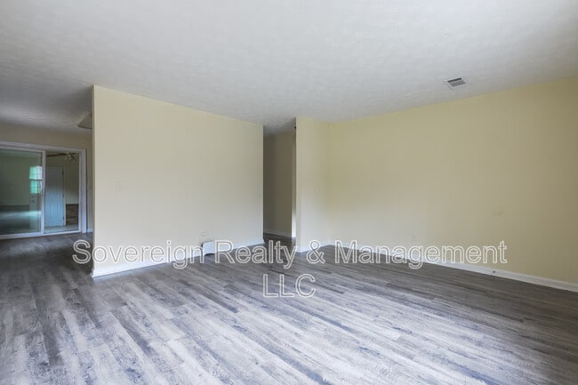 Building Photo - 355 Haymarket Ln