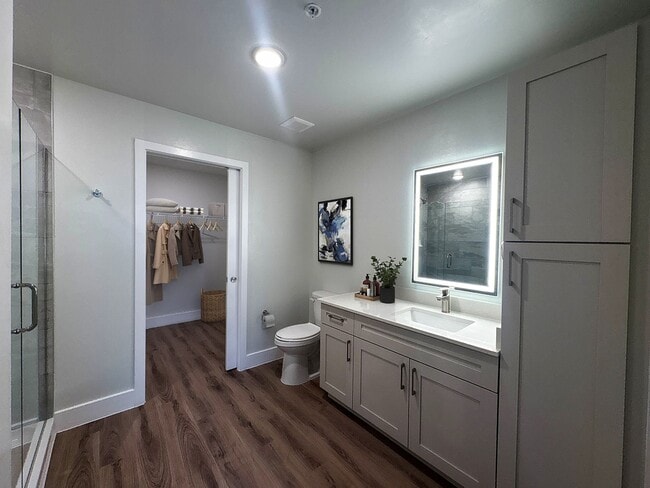 Building Photo - Bimini Square