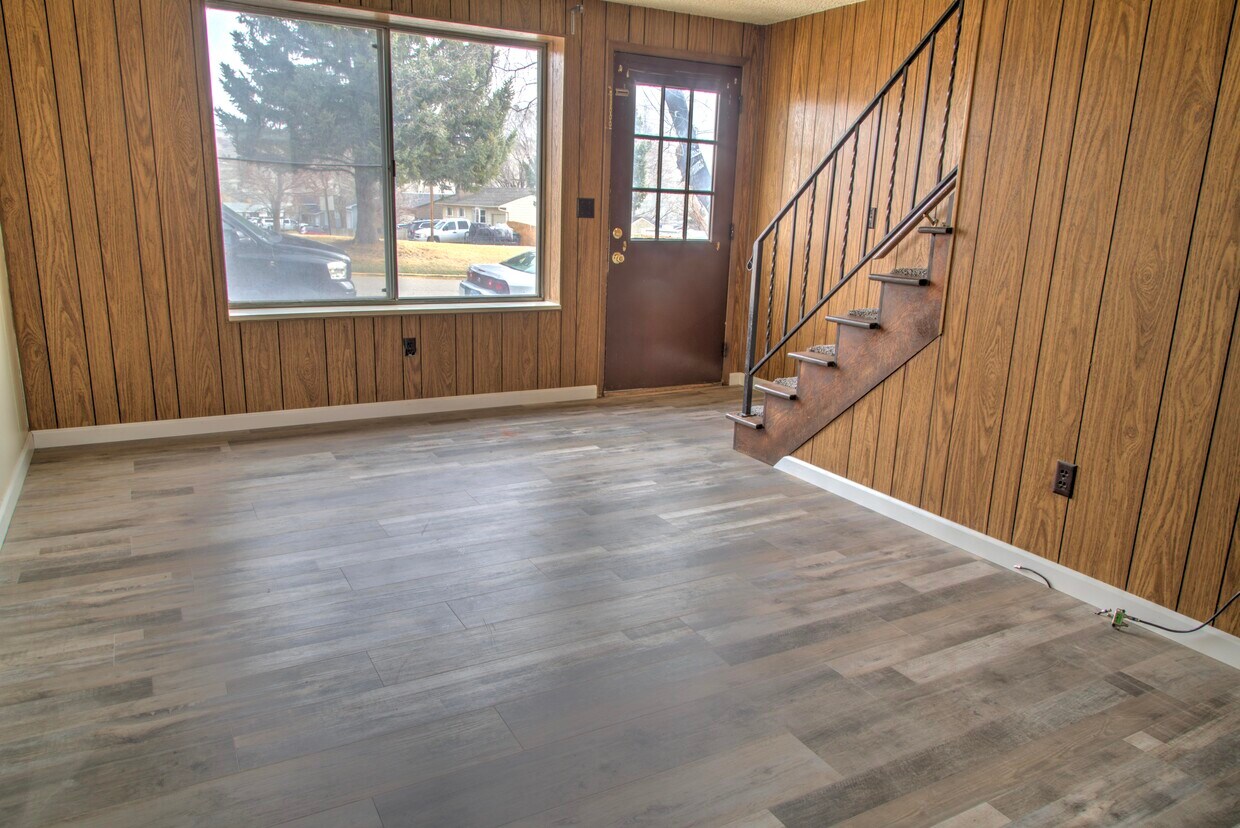 255 River View Dr Unit 4, Green River, WY 82935 Apartments in Green