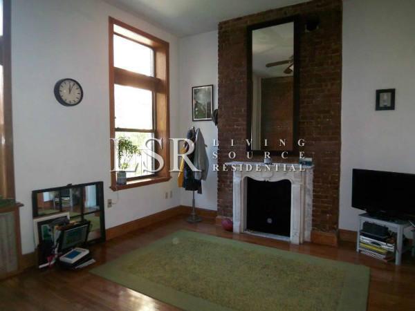 Primary Photo - 13 Carmine St
