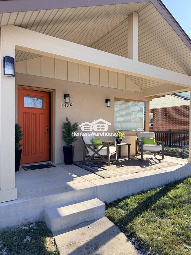 Building Photo - NEW PRICE!4 bedrooms 2 Bathroom Beautifully Updated Ranch in Park Hill!
