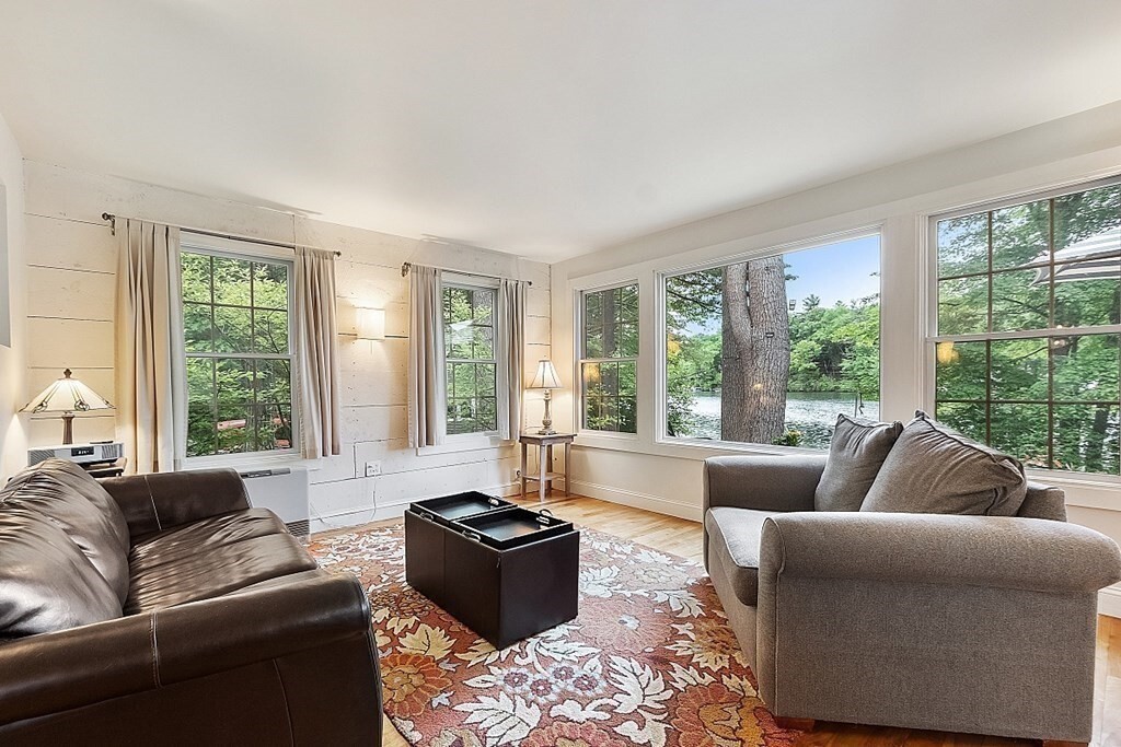 Foto principal - 70 Shore Ave