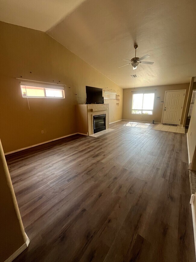 Foto del edificio - 2878 N Mountain Creek Way