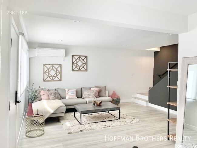 Building Photo - 8753 Langdon Ave