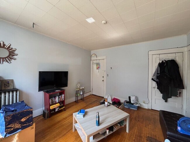 Foto del edificio - 2 BR/1 BA Apartment in a Great Minneapolis...