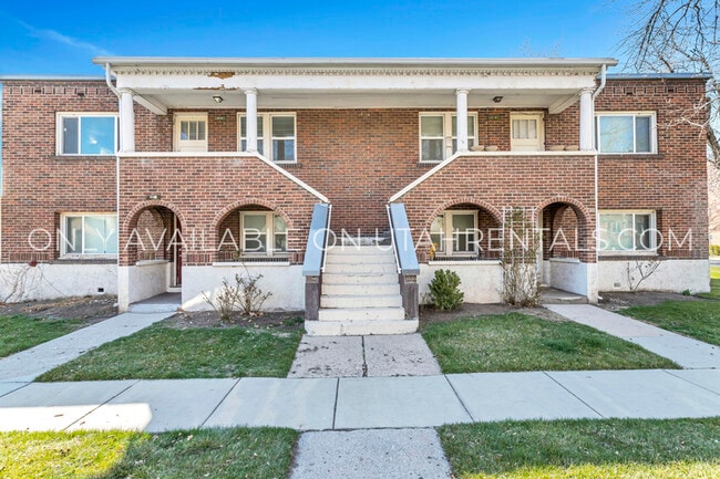 Building Photo - 220 S 100 E