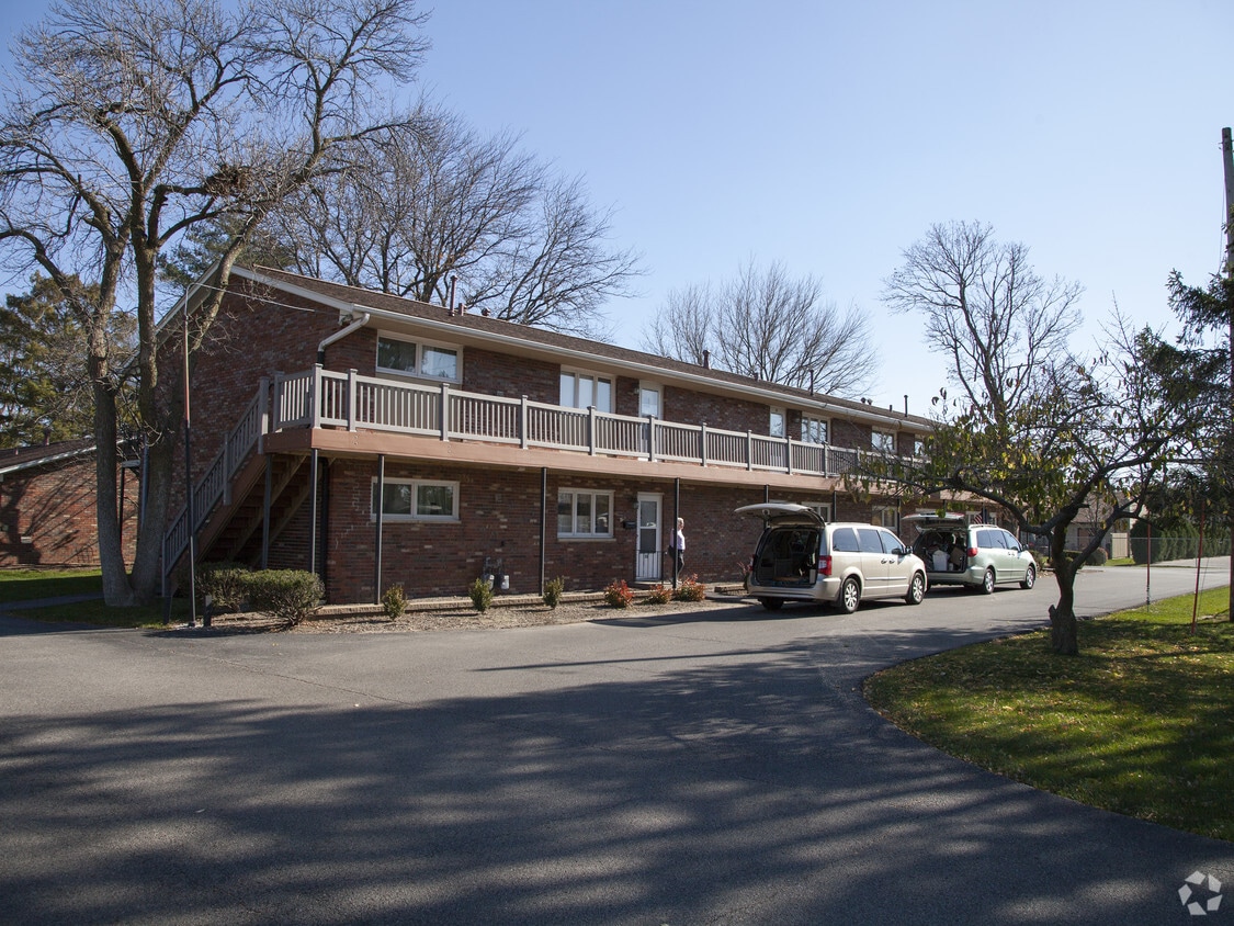 Building Photo - Paulsen Manor