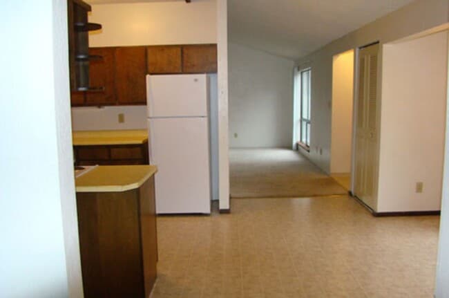 Building Photo - 497 Scenic Dr