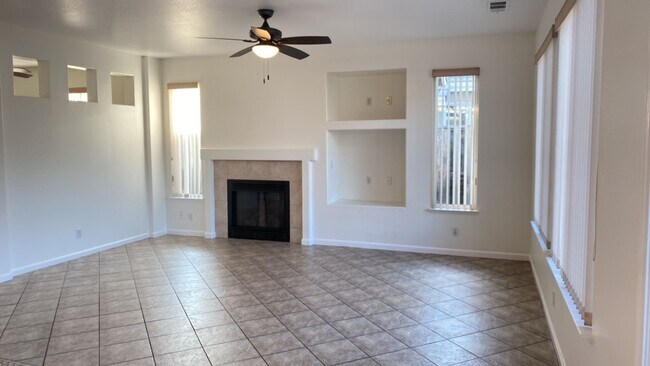 Foto del edificio - Riverbank