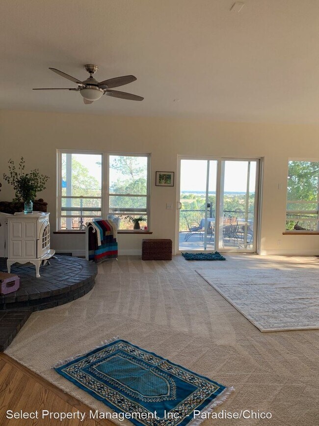 4 br, 4 bath House 6000 Cohasset Road House Rental in Chico, CA