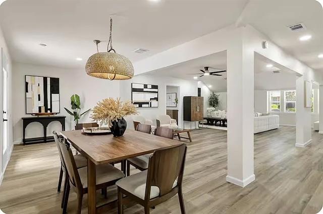 Foto del edificio - 9690 Fallbrook Dr