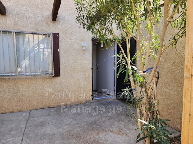 Building Photo - 1708 Cordoba Ln