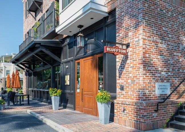 Building Photo - Downtown Living in The Heart of The Promenade with a reserved parking spot!