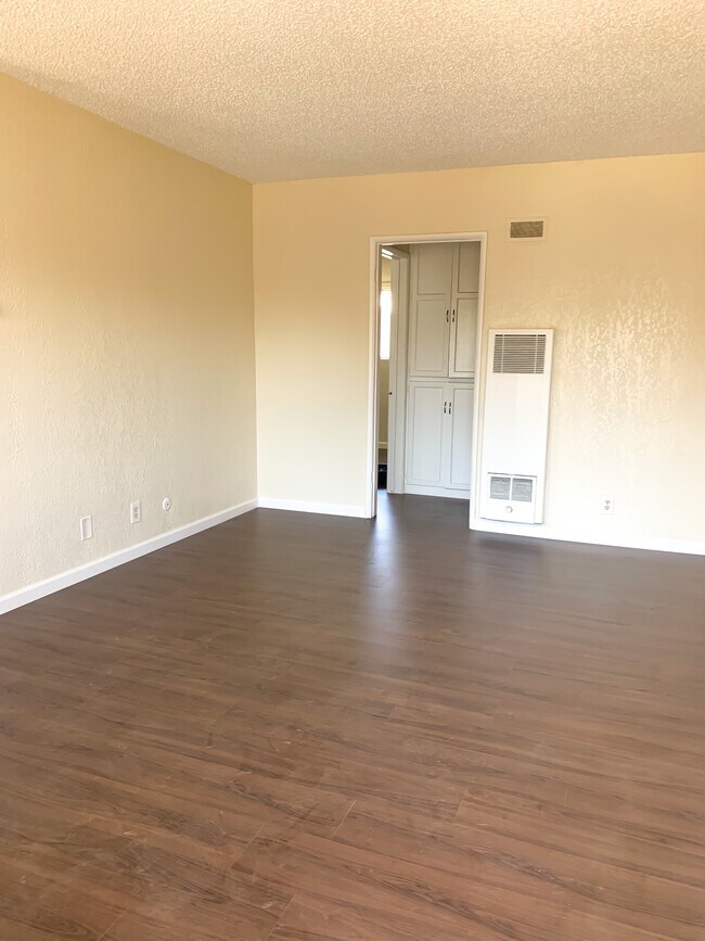 Foto del edificio - 4521 W 17th St