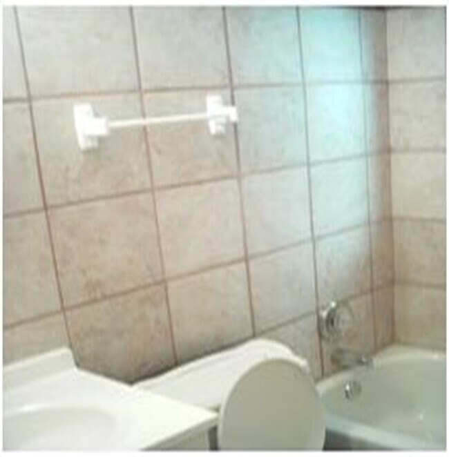 Foto del edificio - 1710 Callahan St