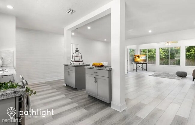 Foto del edificio - 3 br, 2 bath House - 1485 Cambridge Drive ...