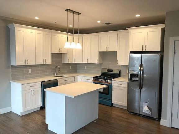Foto principal - 533 Oak St