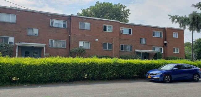 Foto del edificio - 6723 Buffalo Ave
