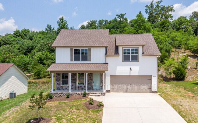 Foto del edificio - 628 Drakewood Rd