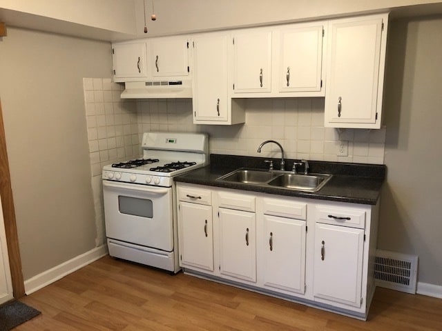Building Photo - 4639 W 150th St