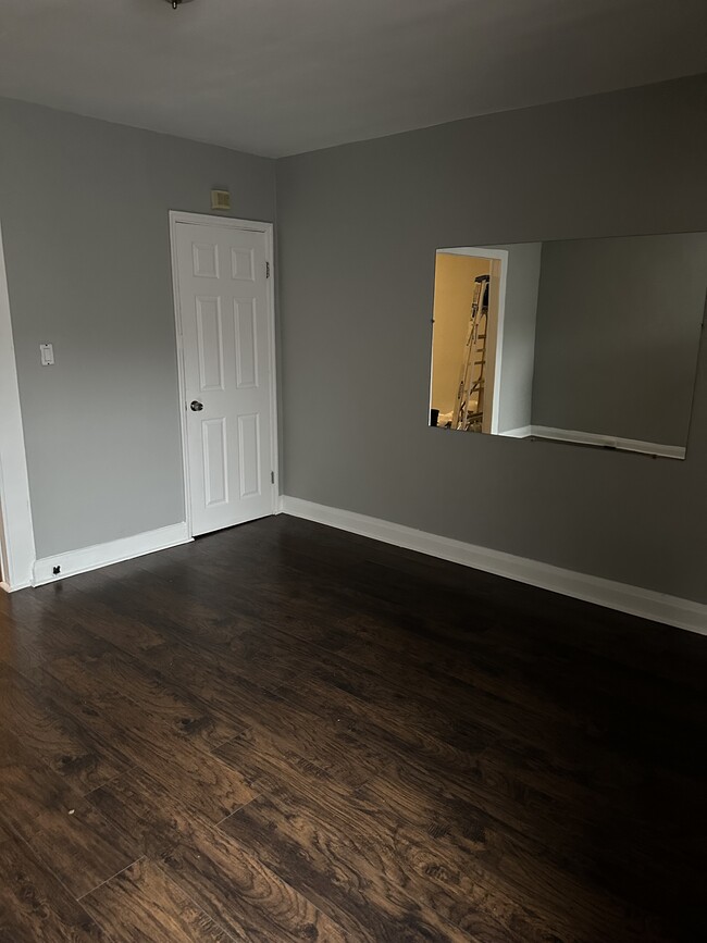 Dining room - 1429 N Dukeland St