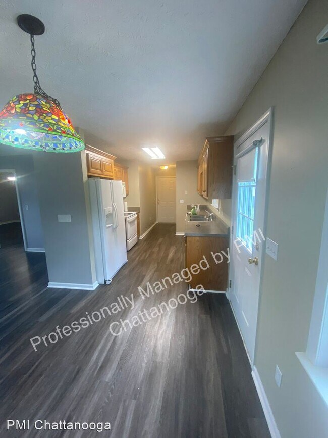 Building Photo - 3 br, 2 bath House - 1403 5th Ave