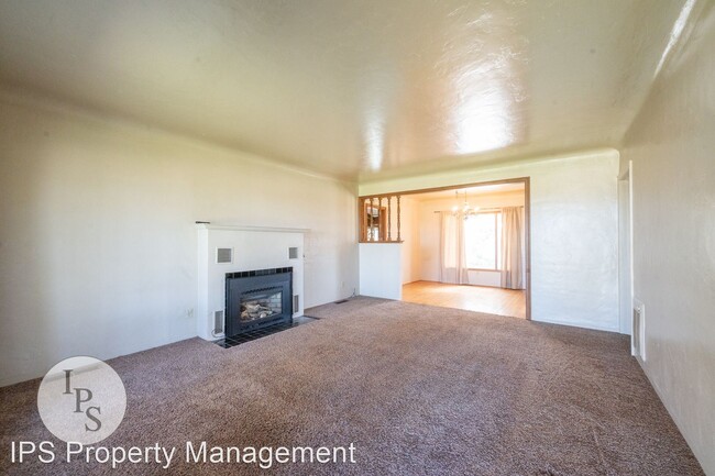 3 br, 2 bath House - 17303 W. Belmont Ave. photo'