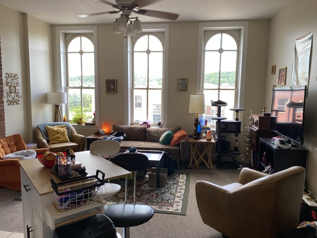 living area - 2304 E Carson St
